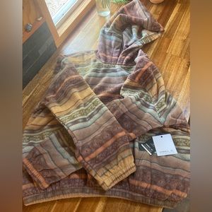 O’Neill women’s large fleece with pockets NWT